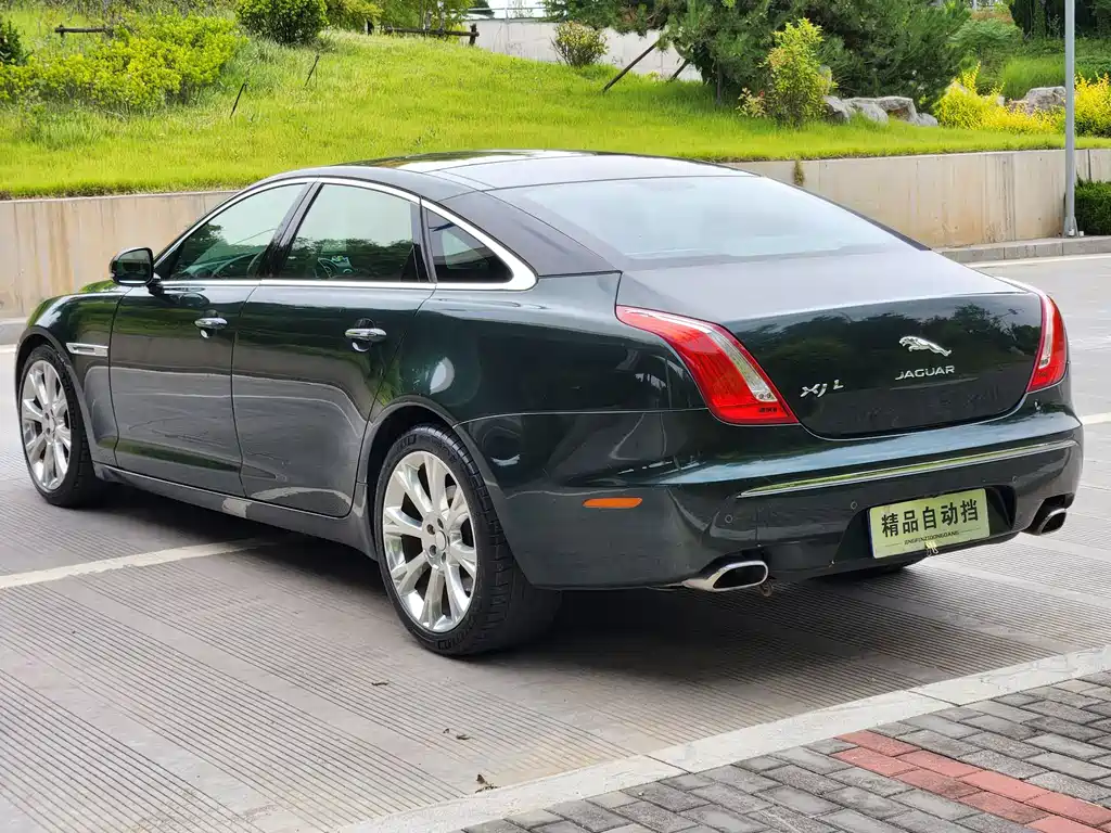 Jaguar XJ 2012