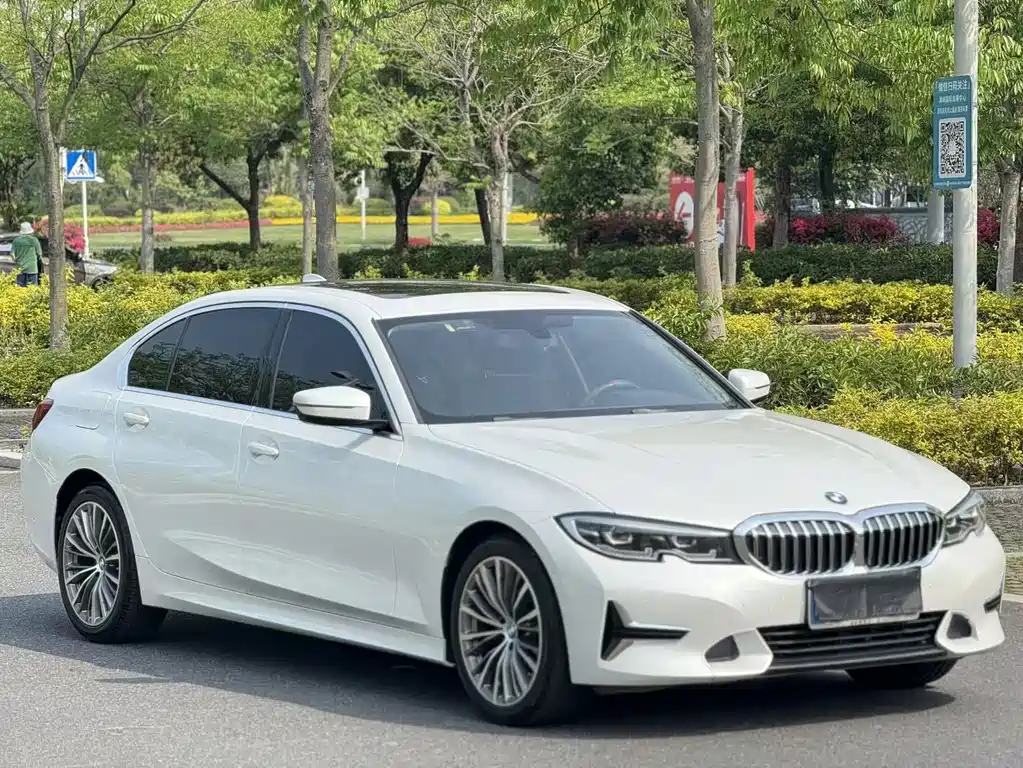 BMW 3 Series 2019 — фото 2