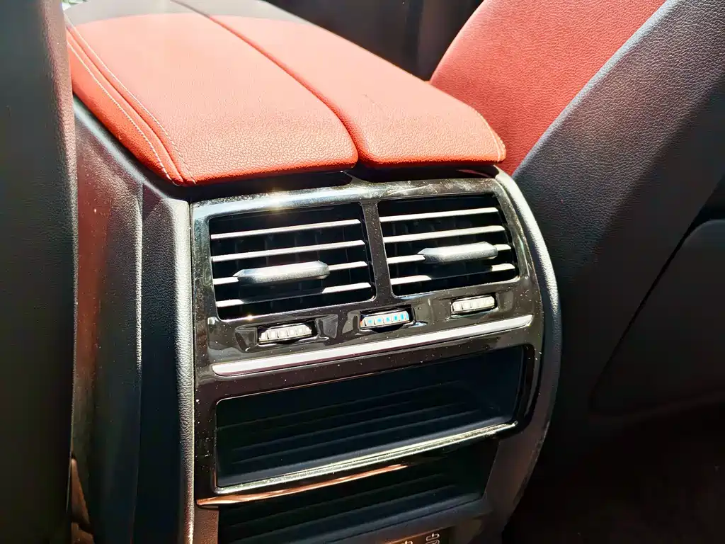 BMW 5 Series New Energy 2021 — фото 16