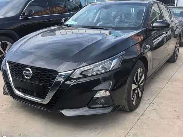 Nissan Teana 2026