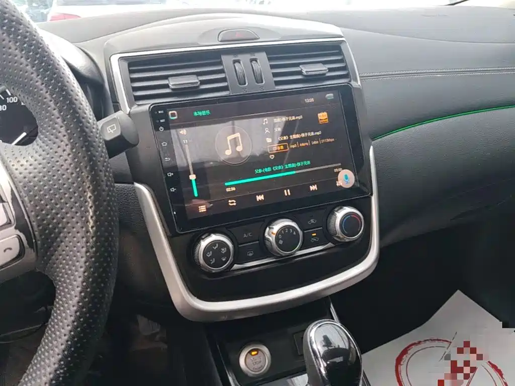 Nissan Tiida 2018 — фото 12