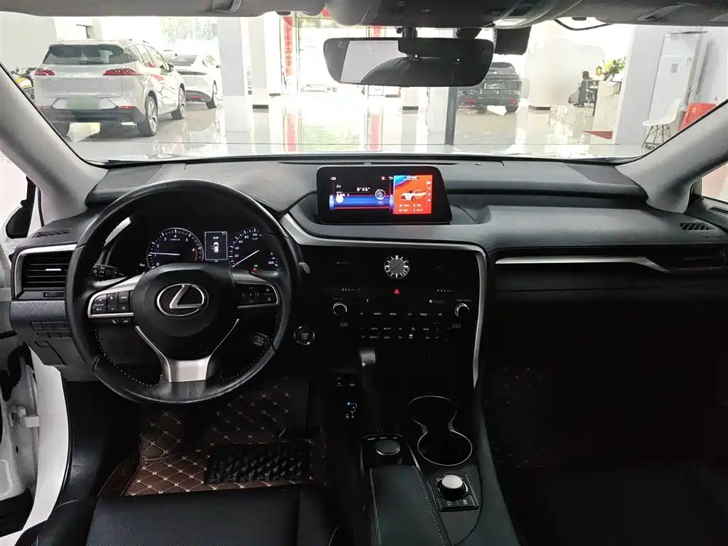 Lexus RX 2018 — фото 10