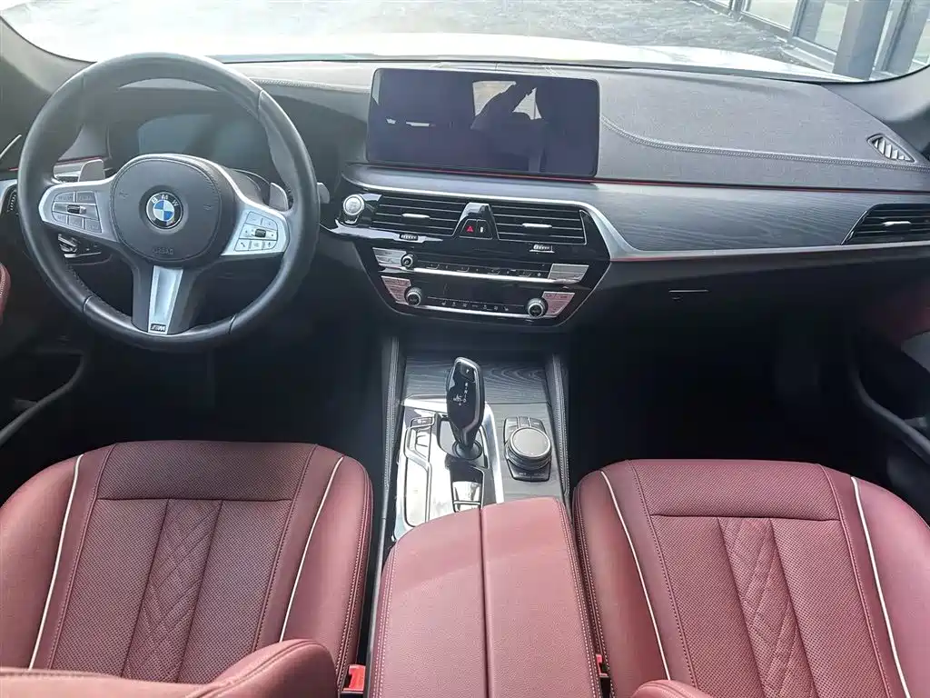BMW 5 Series 2023