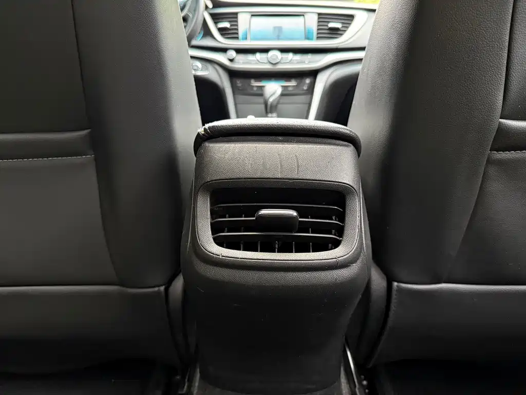 Buick Excelle 2017 — фото 14