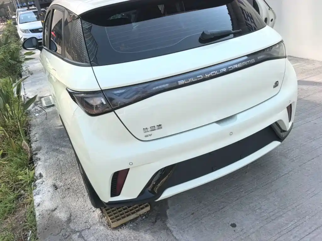 BYD Dolphin 2023
