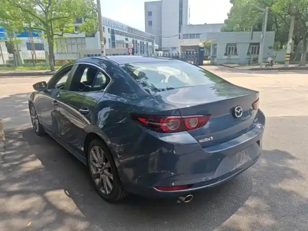 Mazda 3 Axela 2024