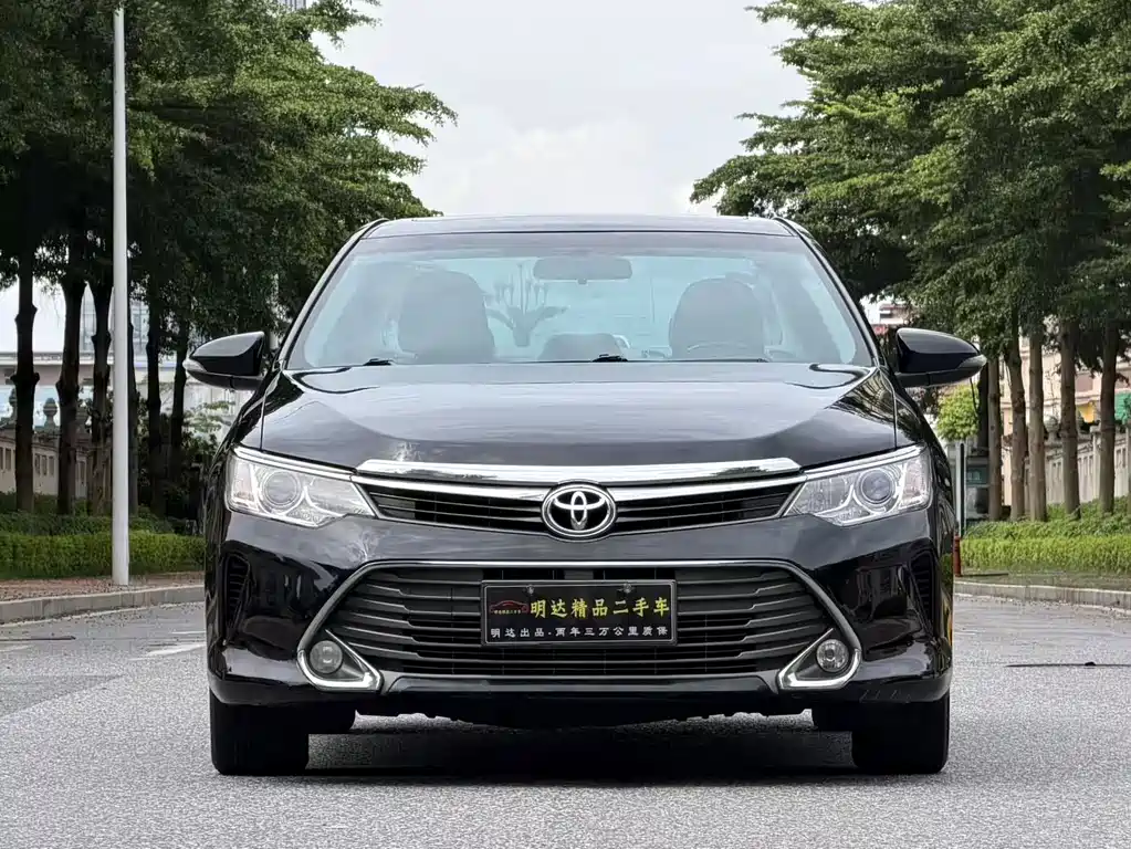 Toyota Camry 2016 — фото 4