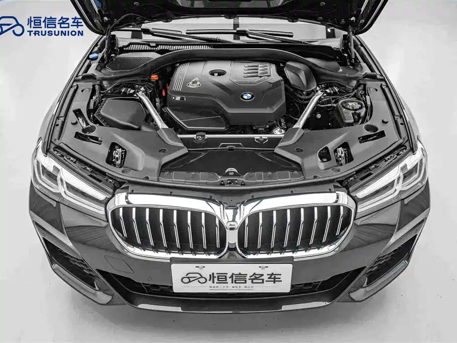 BMW 5 Series 2023 — фото 21