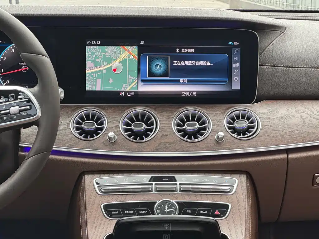 Mercedes-Benz E-Class 2019 — фото 17