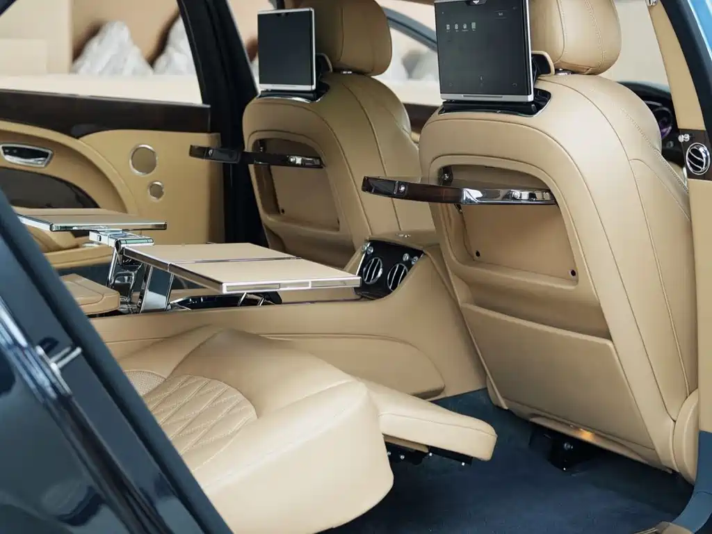 Bentley Mulsanne 2017 — фото 19