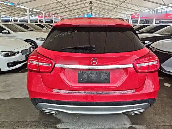 Mercedes-Benz GLA 2016