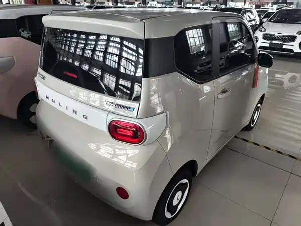 Wuling Hongguang MINIEV 2025