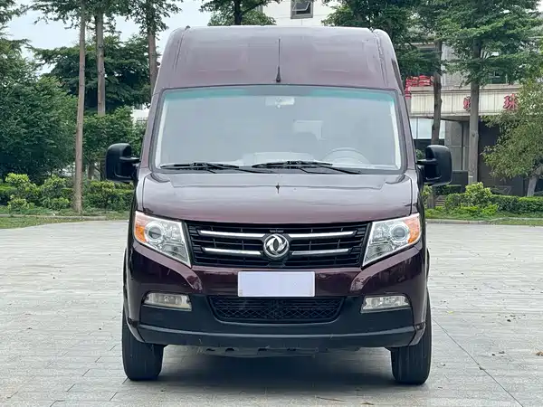 Dongfeng Yufeng 2015