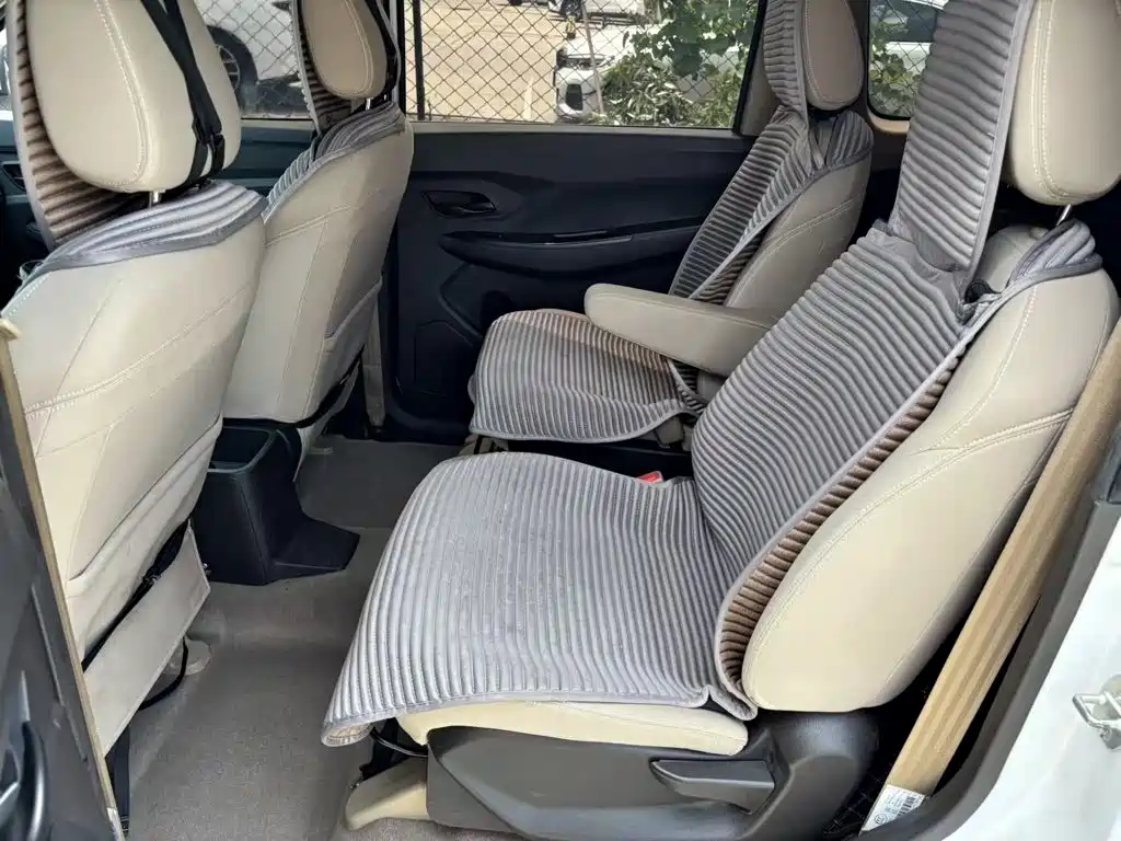 Wuling Hongguang 2019 — фото 17
