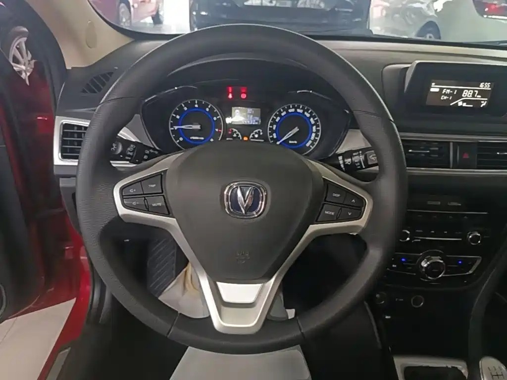 Changan Yuexiang V7 2015 — фото 11