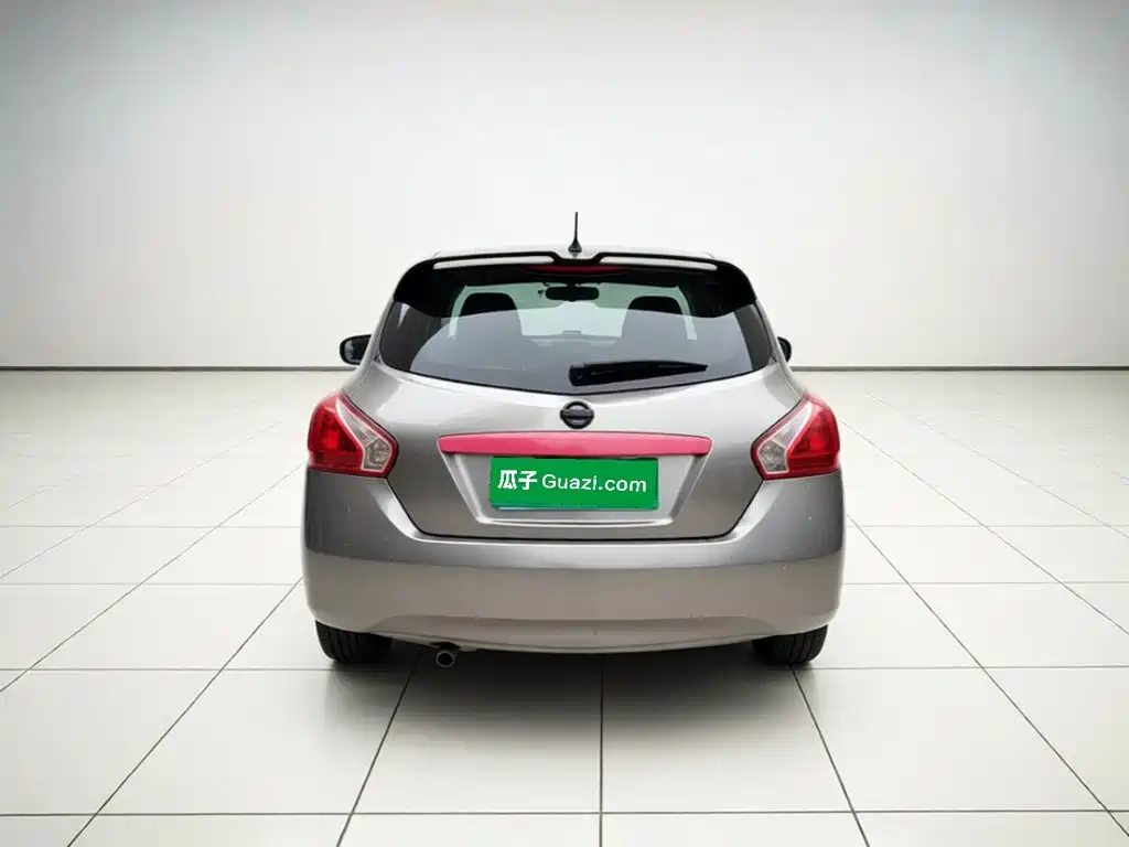 Nissan Tiida 2015