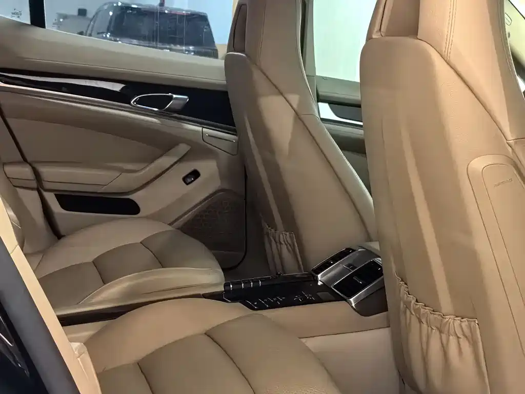 Porsche Panamera 2015 — фото 11