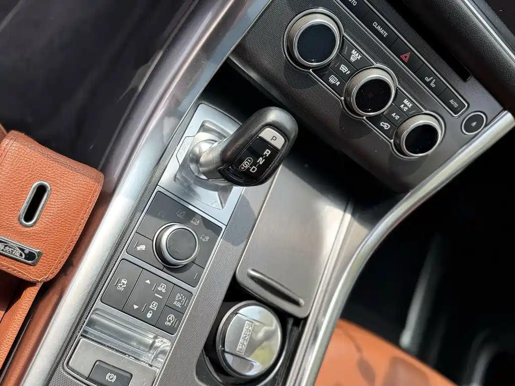 Land Rover Range Rover Sport 2016 — фото 14