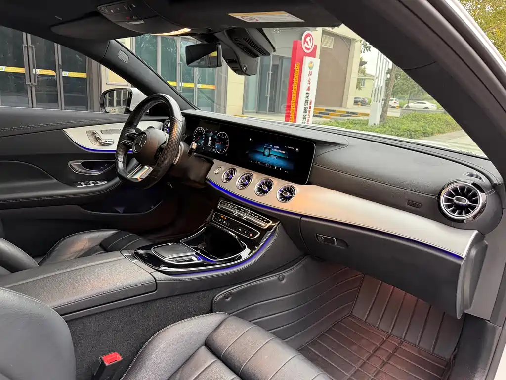 Mercedes-Benz E-Class 2023 — фото 5