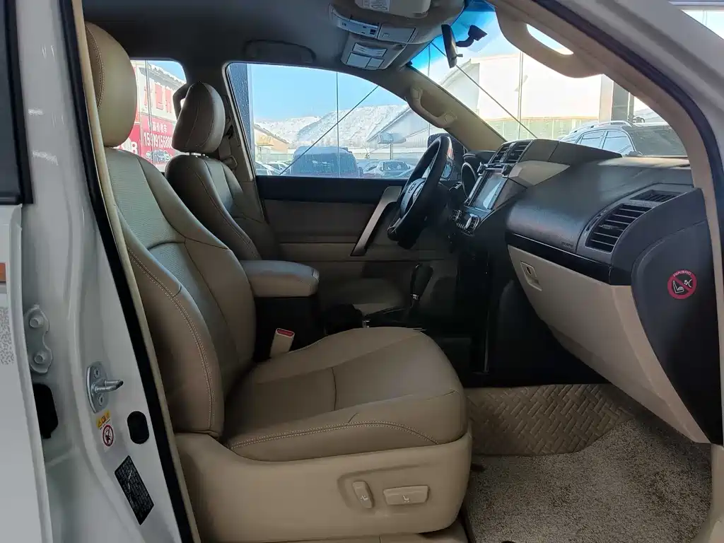Toyota Prado 2015 — фото 18