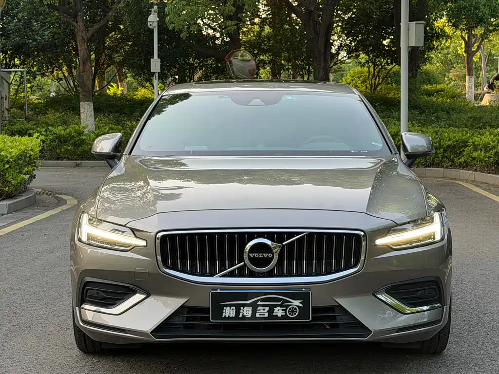 Volvo S60 2021 — фото 2