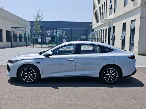 BYD Qin L 2025
