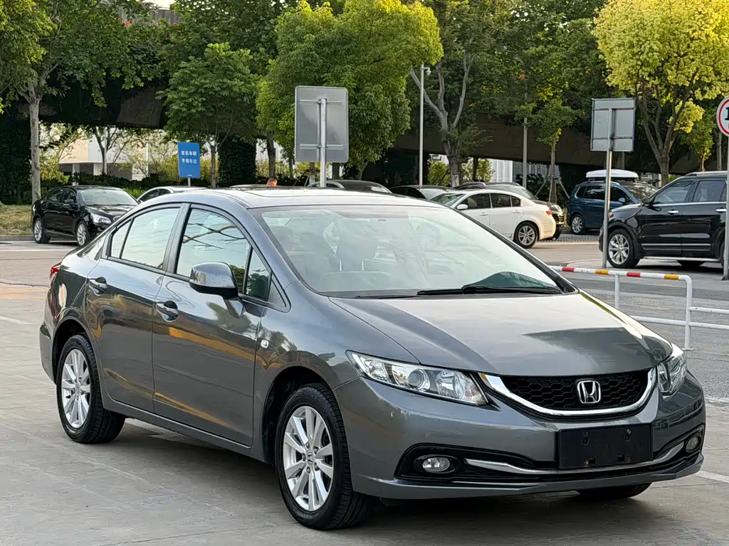 Honda Civic 2015 — фото 3