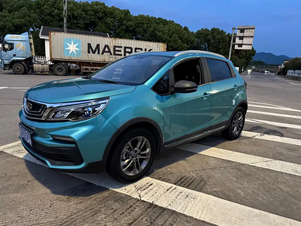 Geely Vision X3 2020 — фото 3