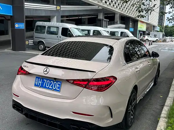 Mercedes-Benz C-Class 2024