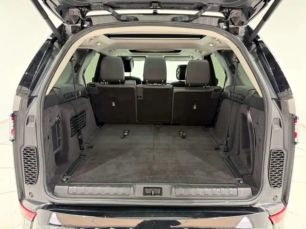 Land Rover Discovery 2020 — фото 27