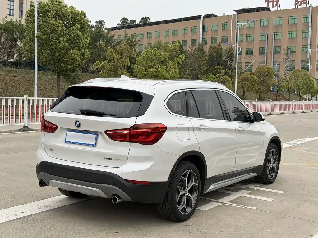 BMW X1 2019 — фото 5