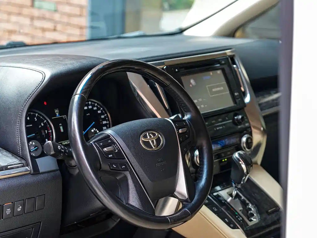 Toyota Alphard 2016 — фото 9