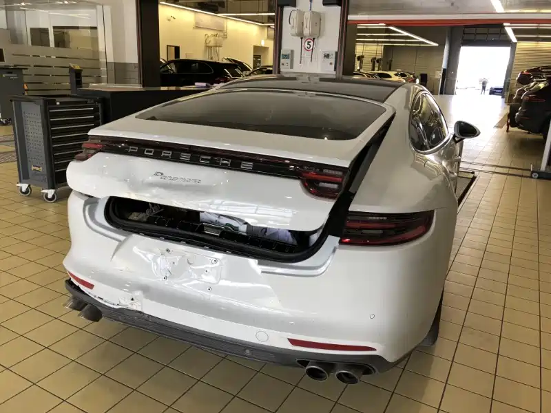 Porsche Panamera 2018 — фото 10