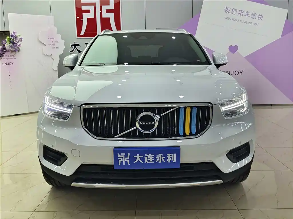 Volvo XC40 2020 — фото 2