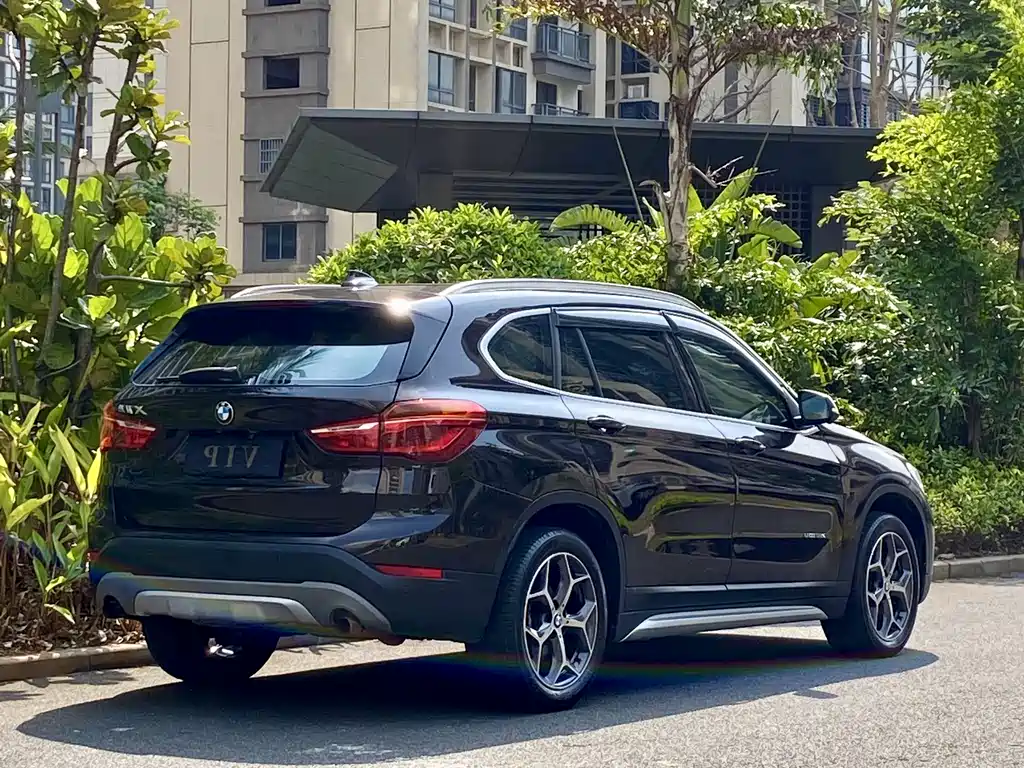 BMW X1 2018 — фото 9