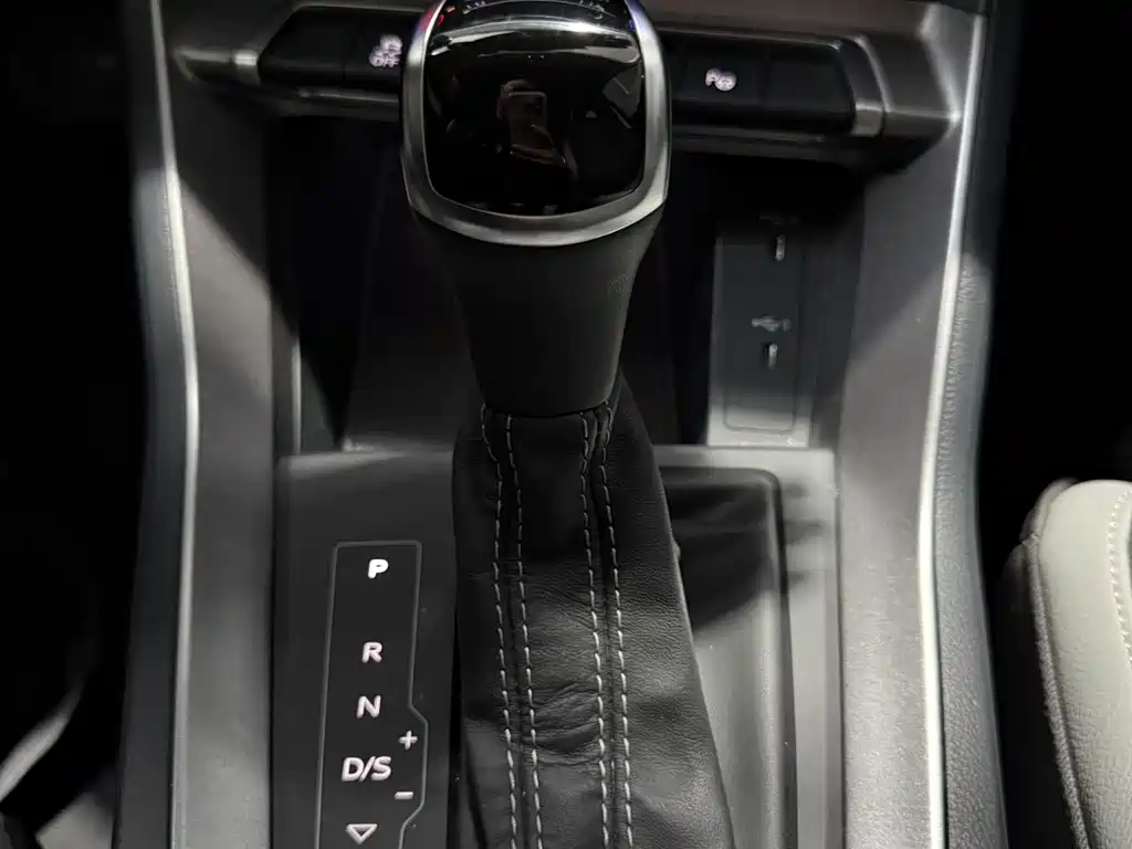 Audi Q3 2023 — фото 11