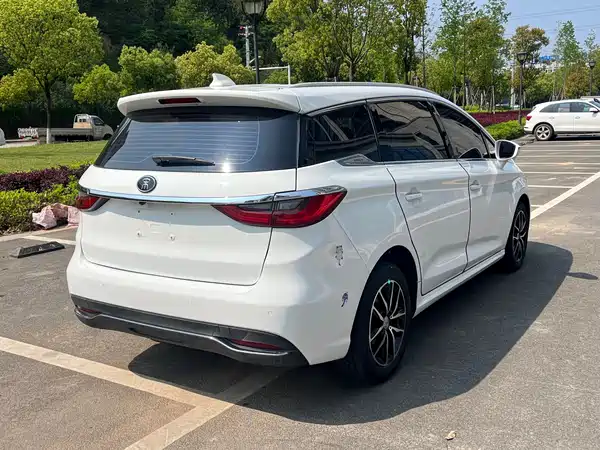 BYD Song MAX 2017