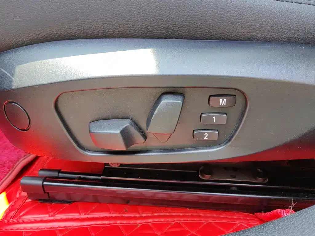 BMW X1 2014 — фото 16