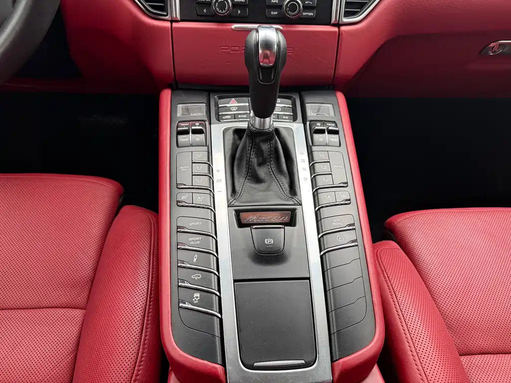 Porsche Macan 2015 — фото 9
