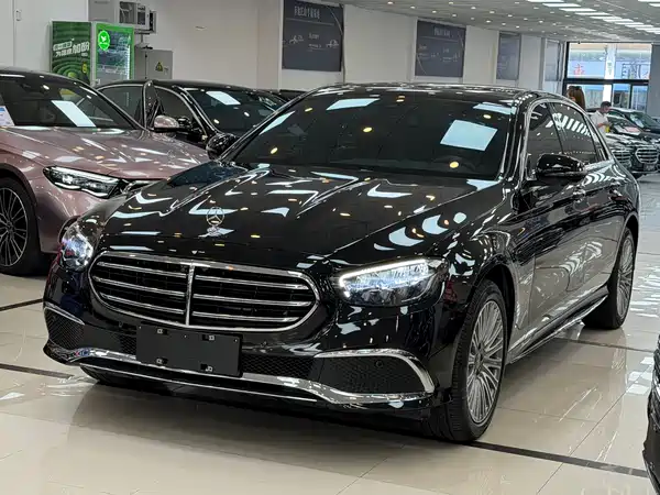 Mercedes-Benz E-Class 2022