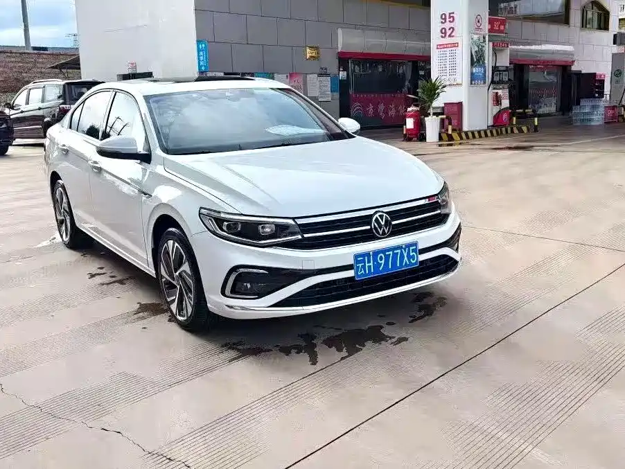 Volkswagen Bora 2023