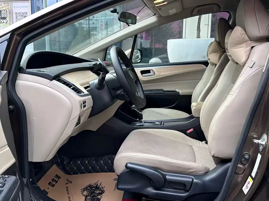 Honda Jade 2015 — фото 12