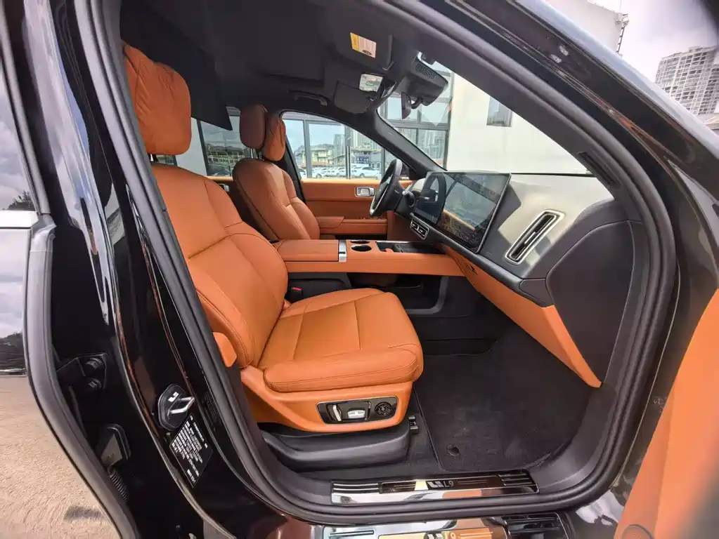 Li Auto Li L9 2025
