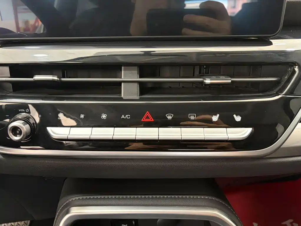 Haval H6 2021 — фото 16