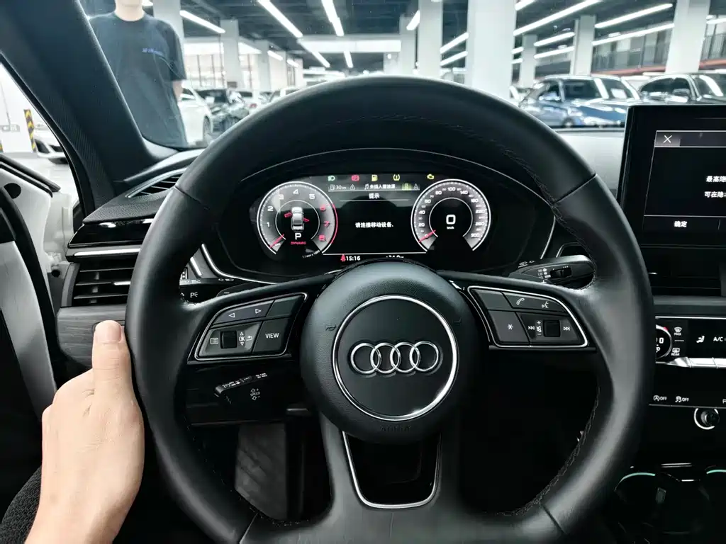 Audi A4L 2023 — фото 9