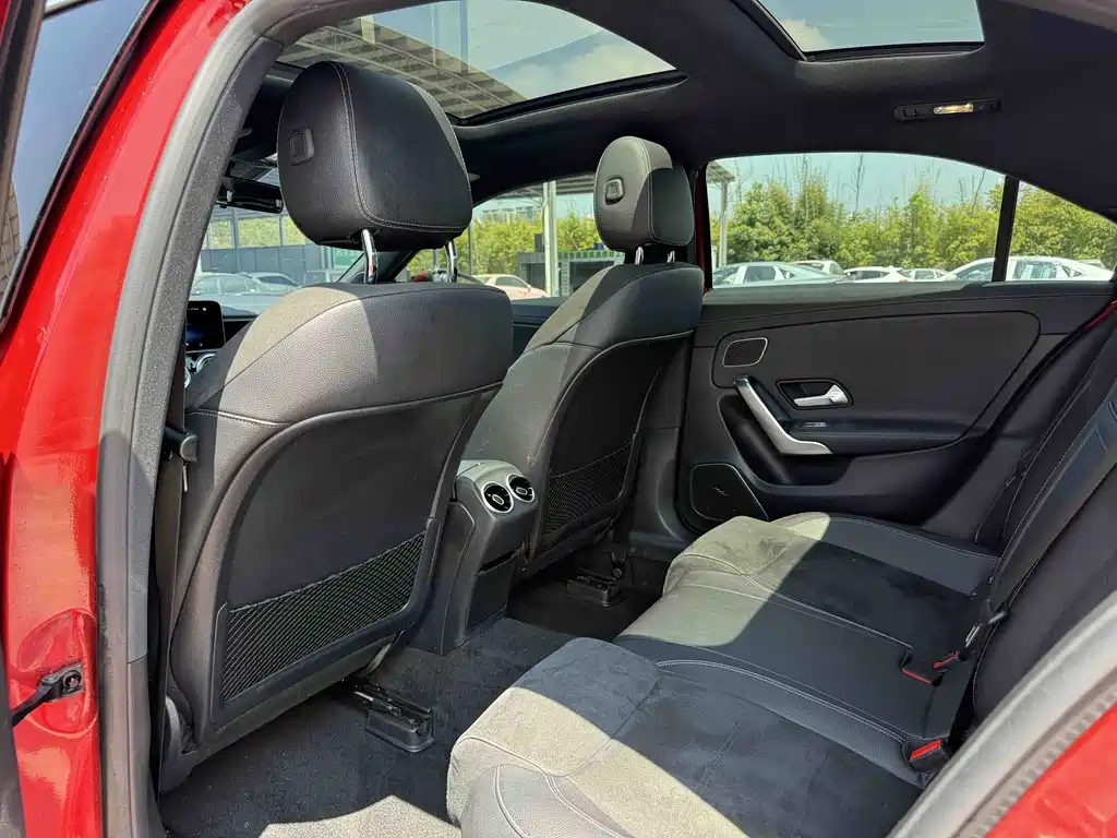 Mercedes-Benz A-Class 2019 — фото 28