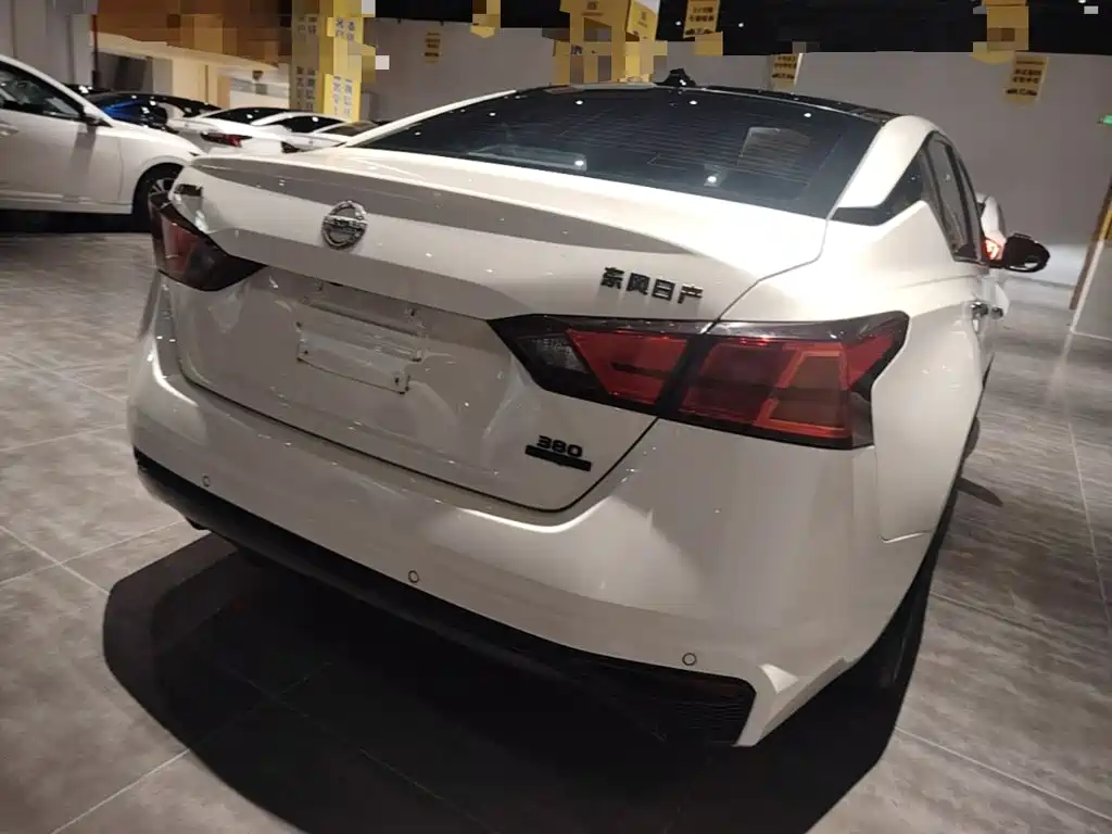 Nissan Teana 2022