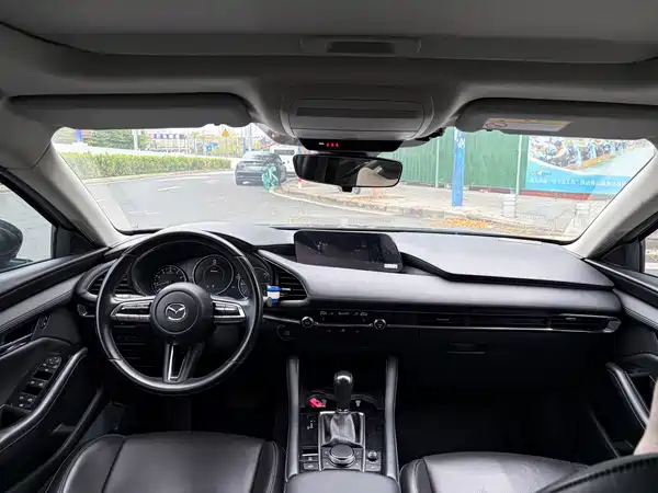 Mazda 3 Axela 2021