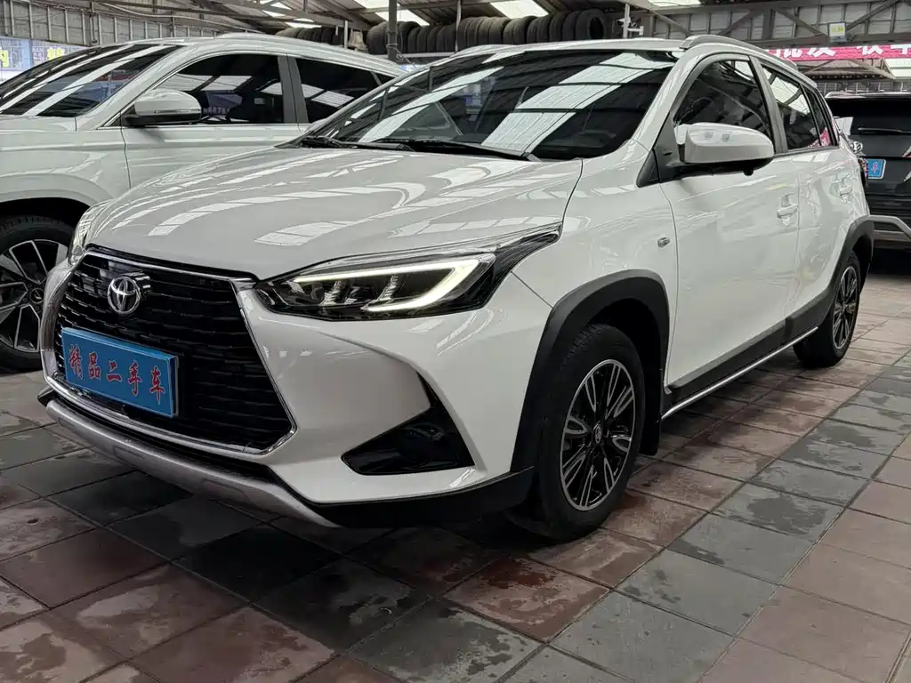 Toyota Yaris L 2022