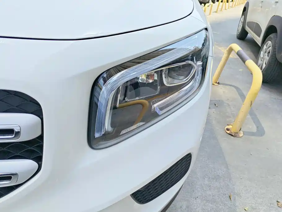 Mercedes-Benz GLB 2022